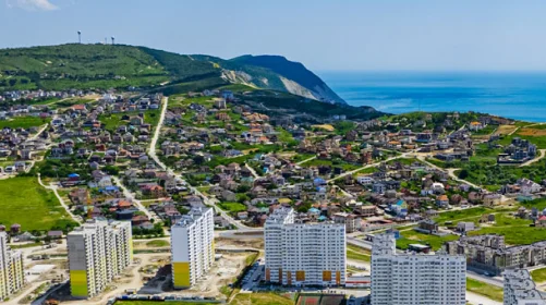 Рядом природные и археологические заповедники